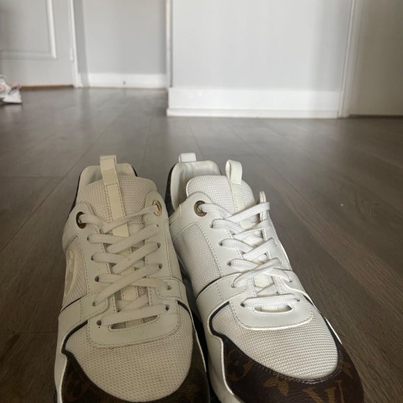 Louis Vuitton sneaker - Picture 2 of 5